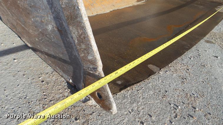 image for item DC1034 1985 Clark 125C wheel loader