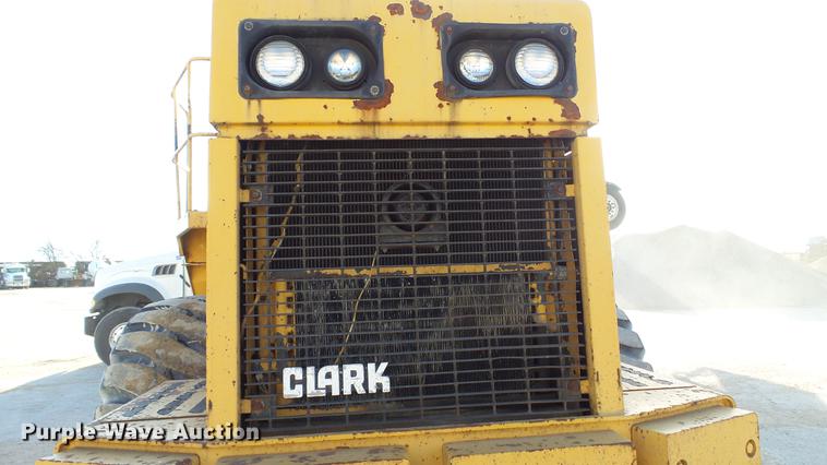 image for item DC1034 1985 Clark 125C wheel loader