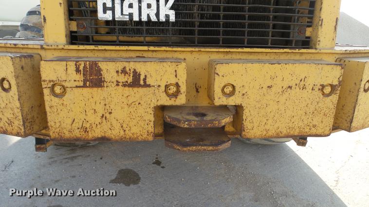 image for item DC1034 1985 Clark 125C wheel loader