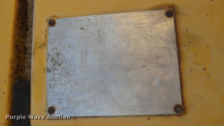 image for item DC1034 1985 Clark 125C wheel loader