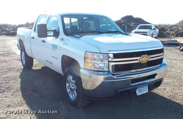 image for item DC1042 2012 Chevrolet Silverado 2500HD Crew Cab pickup truck