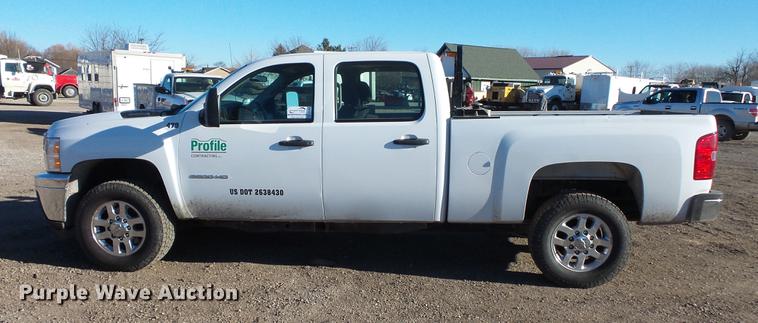 image for item DC1042 2012 Chevrolet Silverado 2500HD Crew Cab pickup truck