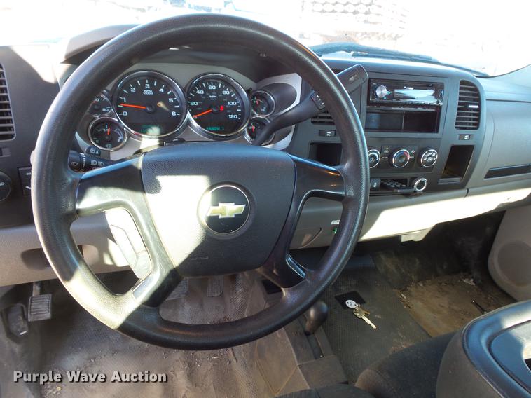 image for item DC1042 2012 Chevrolet Silverado 2500HD Crew Cab pickup truck