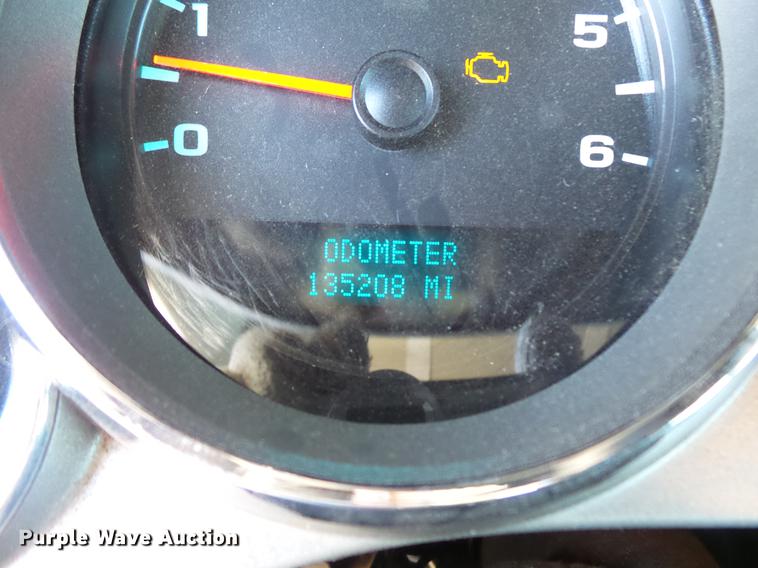 image for item DC1042 2012 Chevrolet Silverado 2500HD Crew Cab pickup truck