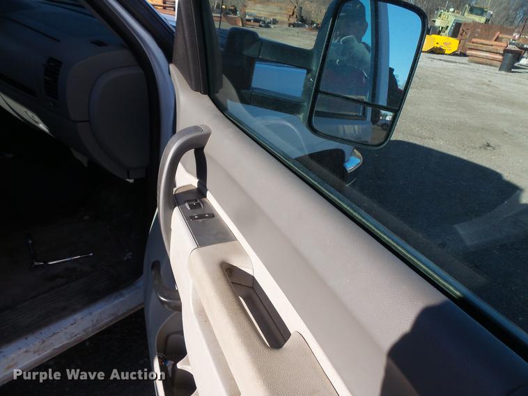 image for item DC1042 2012 Chevrolet Silverado 2500HD Crew Cab pickup truck