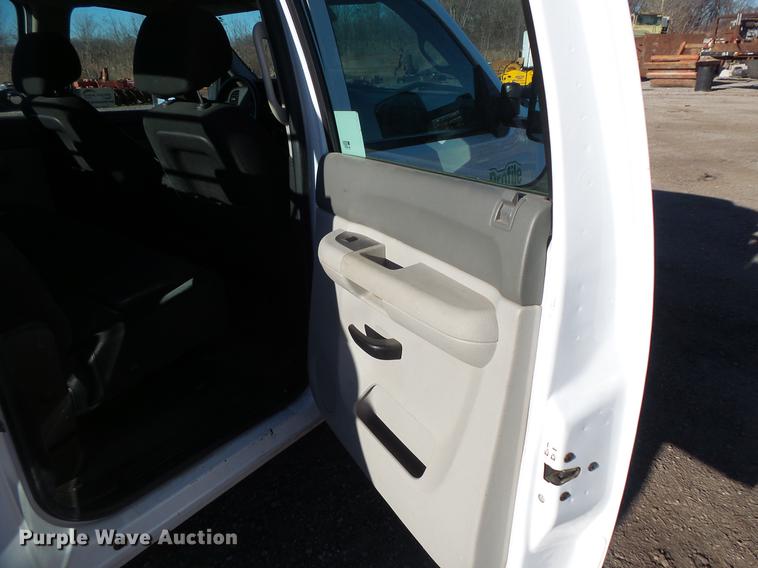 image for item DC1042 2012 Chevrolet Silverado 2500HD Crew Cab pickup truck