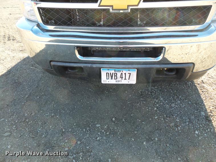 image for item DC1042 2012 Chevrolet Silverado 2500HD Crew Cab pickup truck