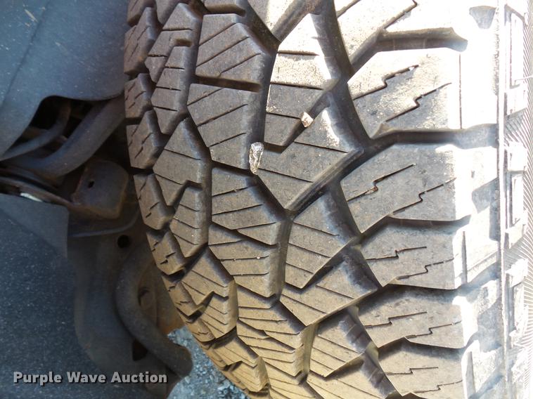 image for item DC1042 2012 Chevrolet Silverado 2500HD Crew Cab pickup truck