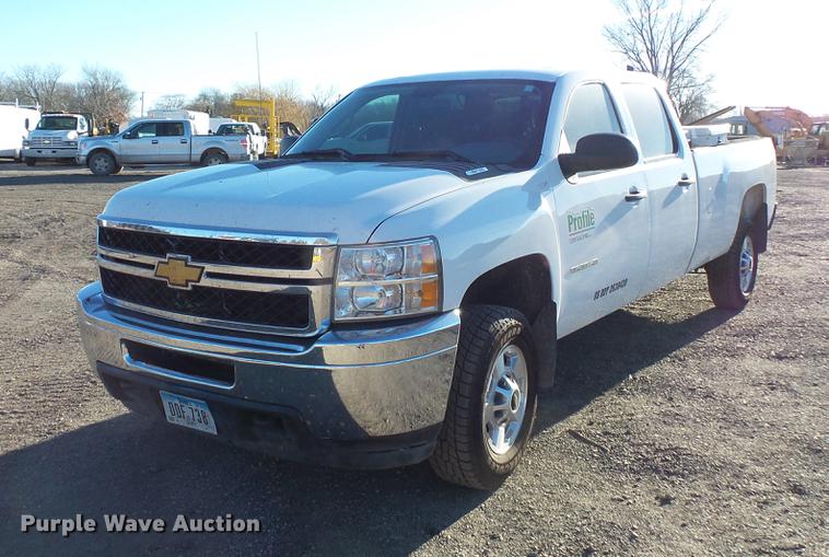 image for item DC1044 2013 Chevrolet Silverado 2500HD Crew Cab pickup truck