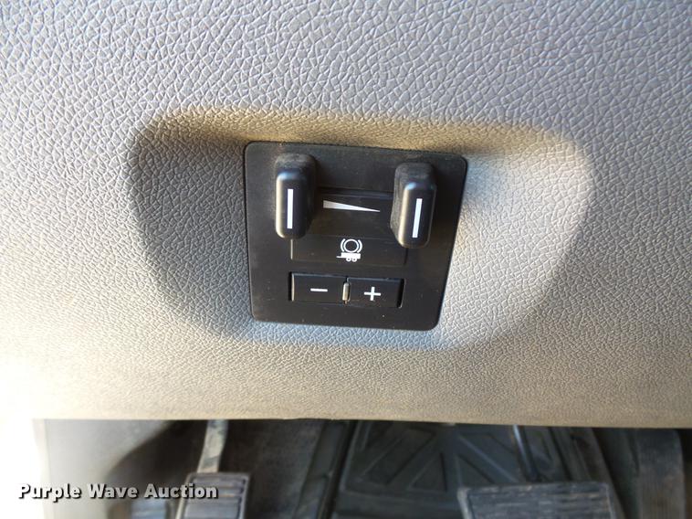 image for item DC1044 2013 Chevrolet Silverado 2500HD Crew Cab pickup truck