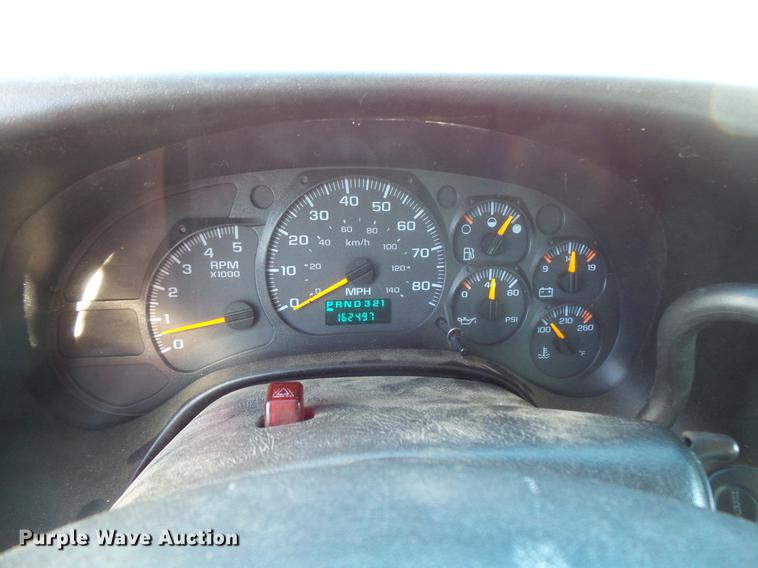 image for item DC1045 2006 Chevrolet C4500 flatbed truck