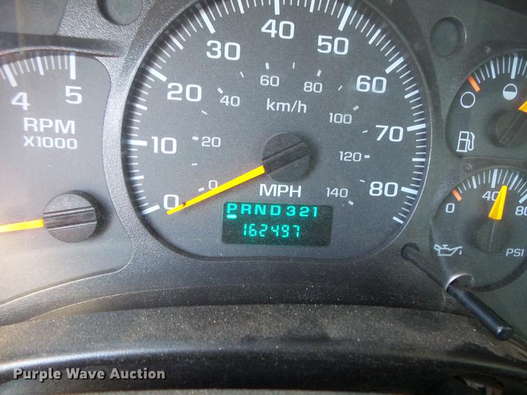 image for item DC1045 2006 Chevrolet C4500 flatbed truck