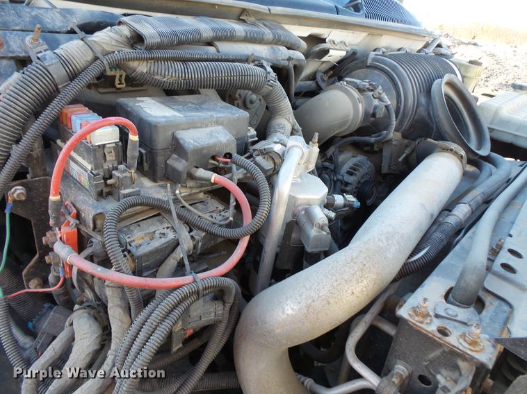 image for item DC1045 2006 Chevrolet C4500 flatbed truck