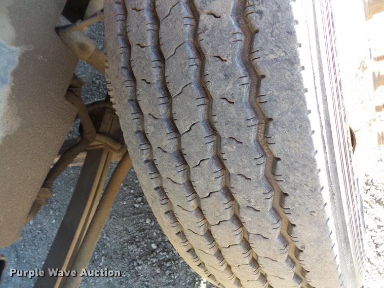 image for item DC1045 2006 Chevrolet C4500 flatbed truck