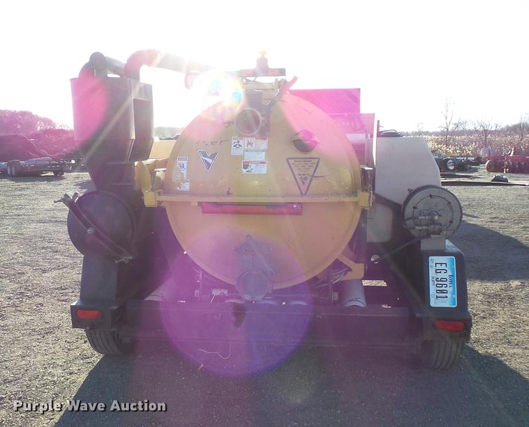 image for item DC1047 2013 Vermeer V500LEHD Vacumole trailer