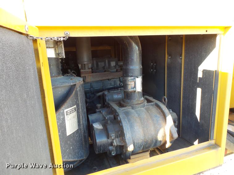 image for item DC1047 2013 Vermeer V500LEHD Vacumole trailer