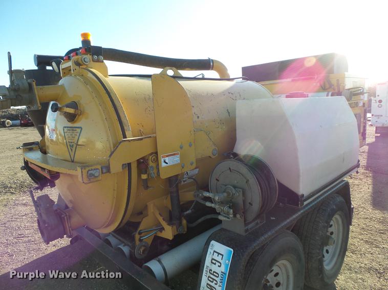 image for item DC1047 2013 Vermeer V500LEHD Vacumole trailer