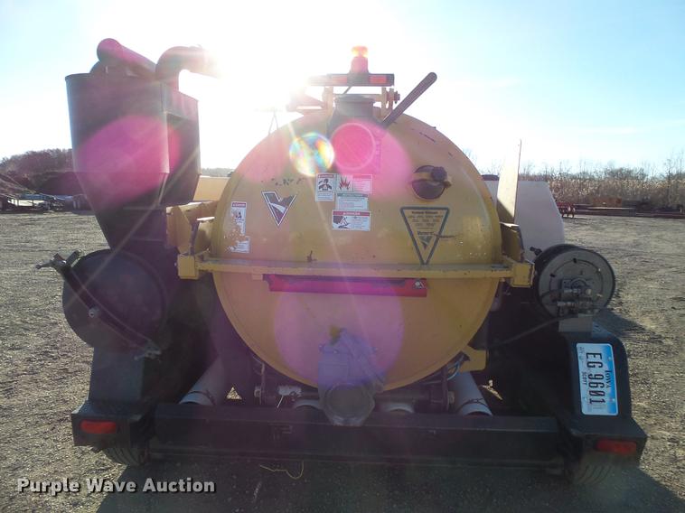 image for item DC1047 2013 Vermeer V500LEHD Vacumole trailer