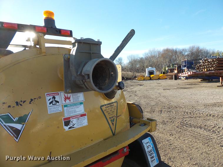 image for item DC1047 2013 Vermeer V500LEHD Vacumole trailer