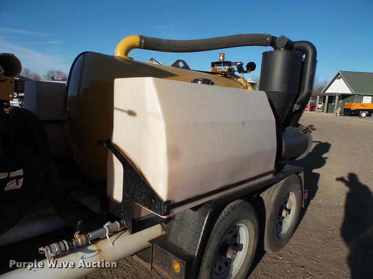 image for item DC1047 2013 Vermeer V500LEHD Vacumole trailer