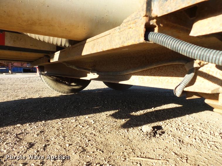 image for item DC1047 2013 Vermeer V500LEHD Vacumole trailer