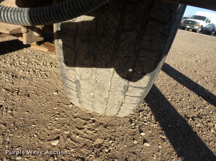 image for item DC1047 2013 Vermeer V500LEHD Vacumole trailer