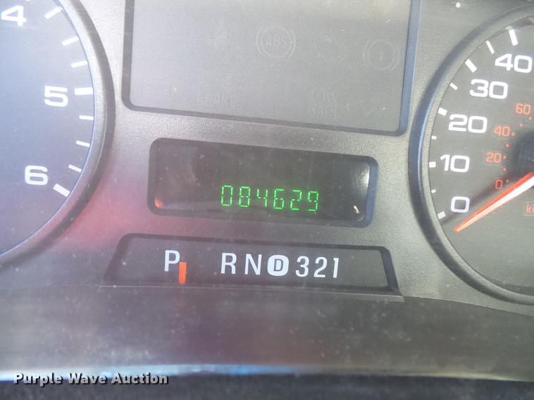 image for item DC1051 2007 Ford F350 Super Duty utility bed pickup truck