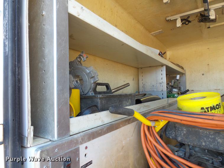 image for item DC1051 2007 Ford F350 Super Duty utility bed pickup truck