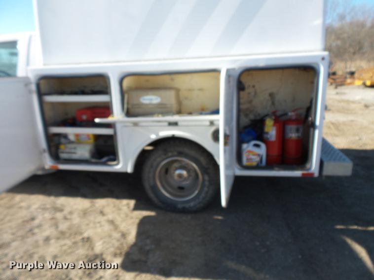 image for item DC1051 2007 Ford F350 Super Duty utility bed pickup truck