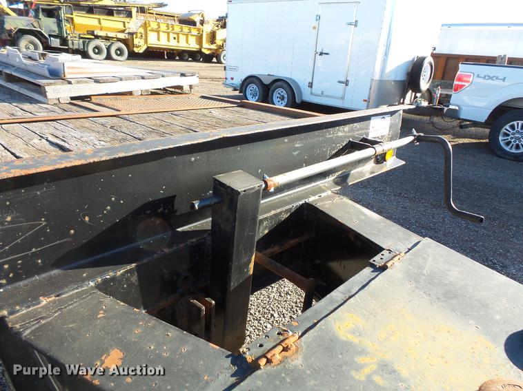 image for item DC1053 1998 Holden Ind tilt deck equipment trailer
