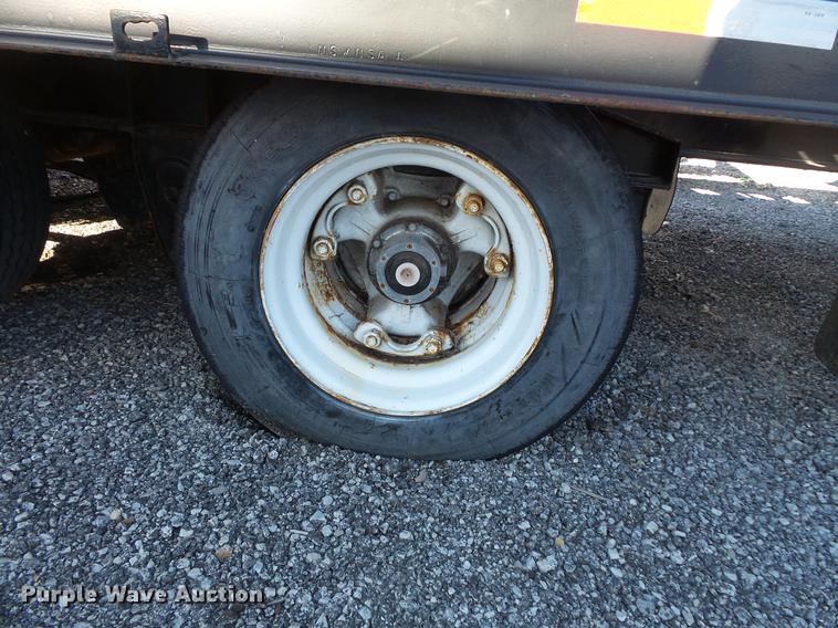 image for item DC1053 1998 Holden Ind tilt deck equipment trailer