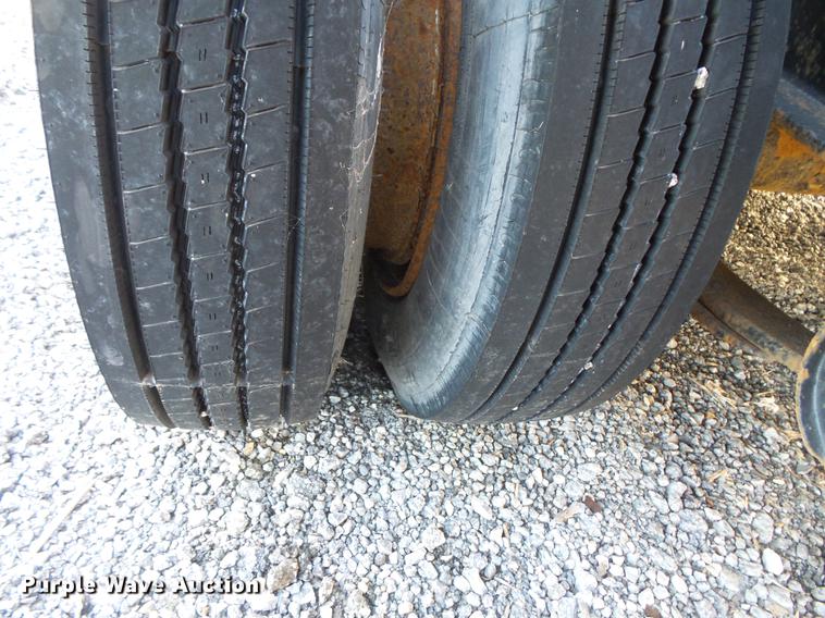 image for item DC1053 1998 Holden Ind tilt deck equipment trailer