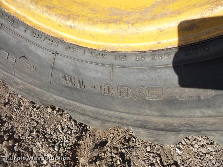 image for item DC1055 2008 John Deere 310SJ backhoe