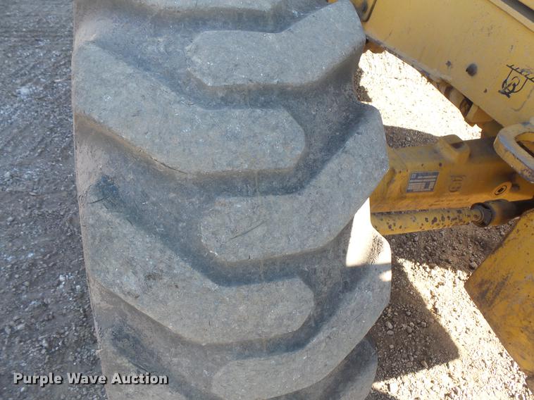 image for item DC1055 2008 John Deere 310SJ backhoe