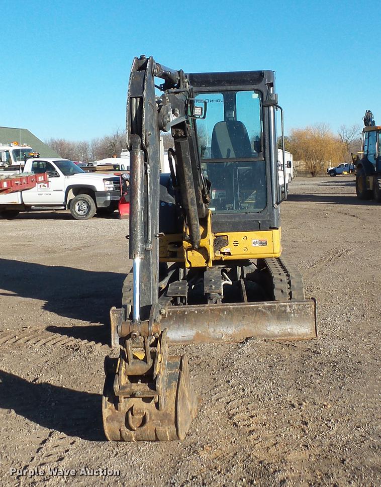 image for item DC1056 2011 John Deere 35D mini excavator