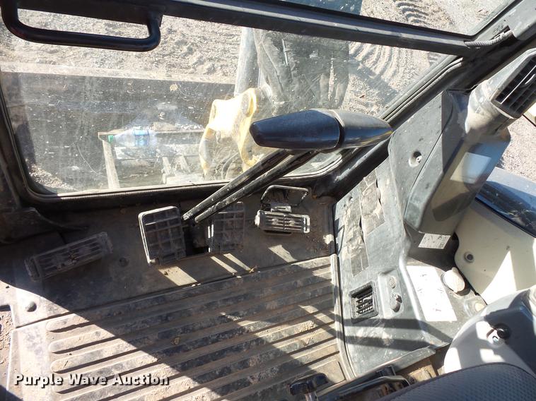 image for item DC1056 2011 John Deere 35D mini excavator