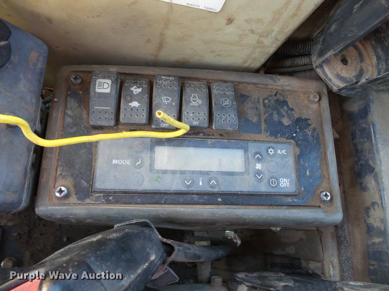 image for item DC1056 2011 John Deere 35D mini excavator