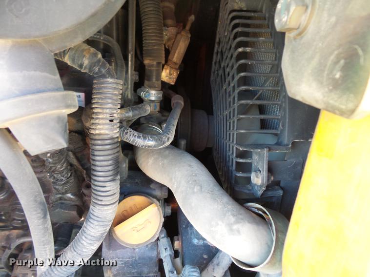 image for item DC1056 2011 John Deere 35D mini excavator