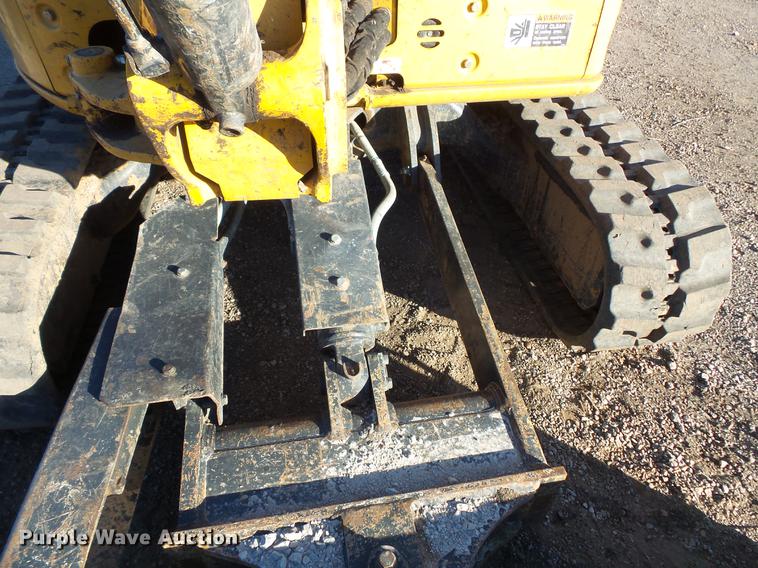 image for item DC1056 2011 John Deere 35D mini excavator