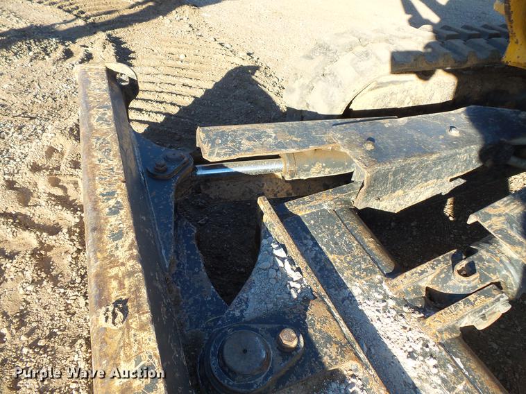 image for item DC1056 2011 John Deere 35D mini excavator