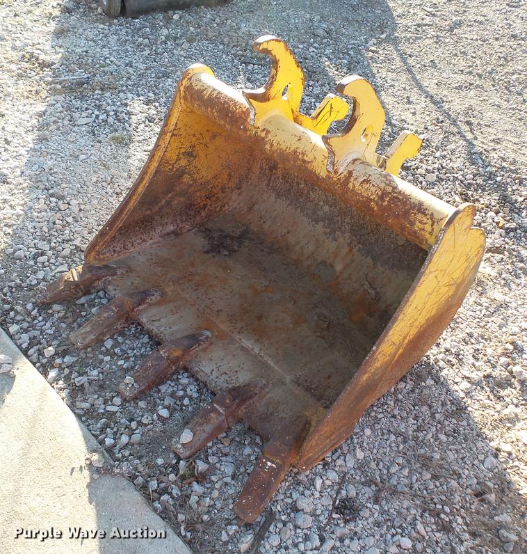 image for item DC1057 John Deere AT316559 excavator bucket