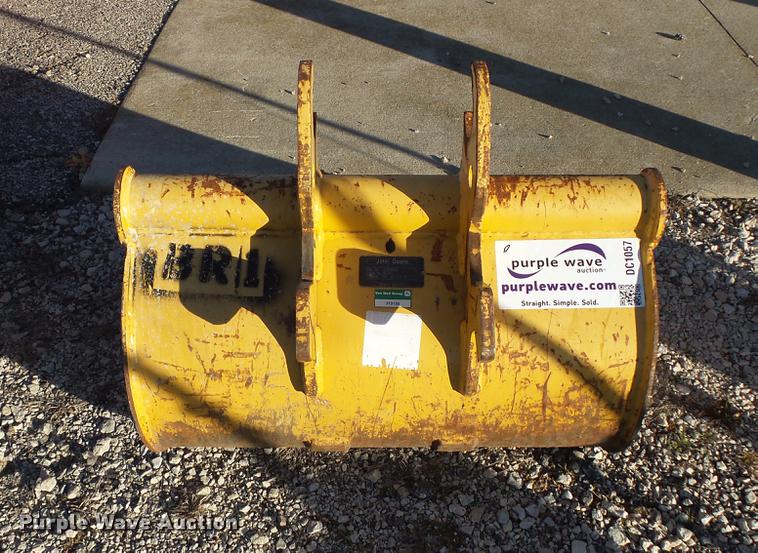 image for item DC1057 John Deere AT316559 excavator bucket