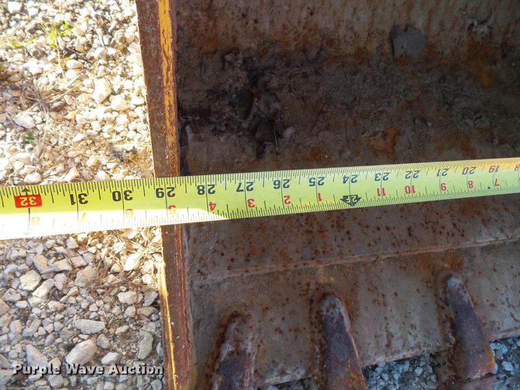 image for item DC1057 John Deere AT316559 excavator bucket