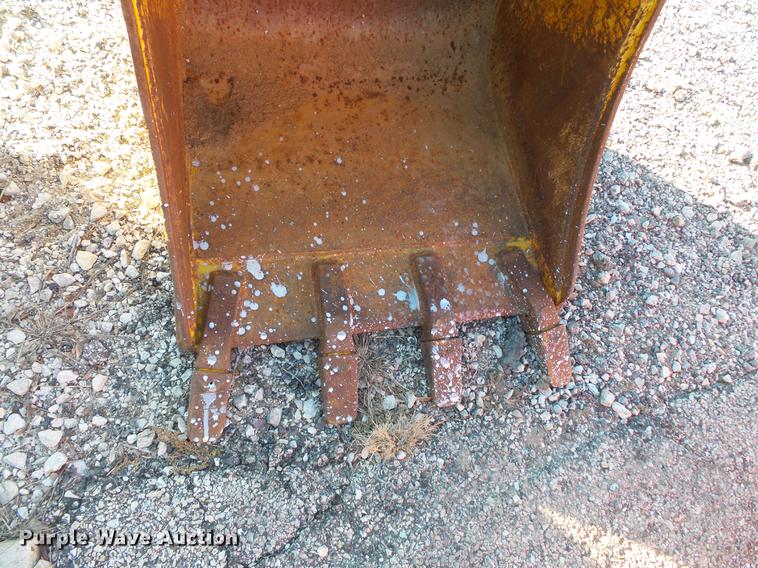 image for item DC1058 John Deere excavator bucket
