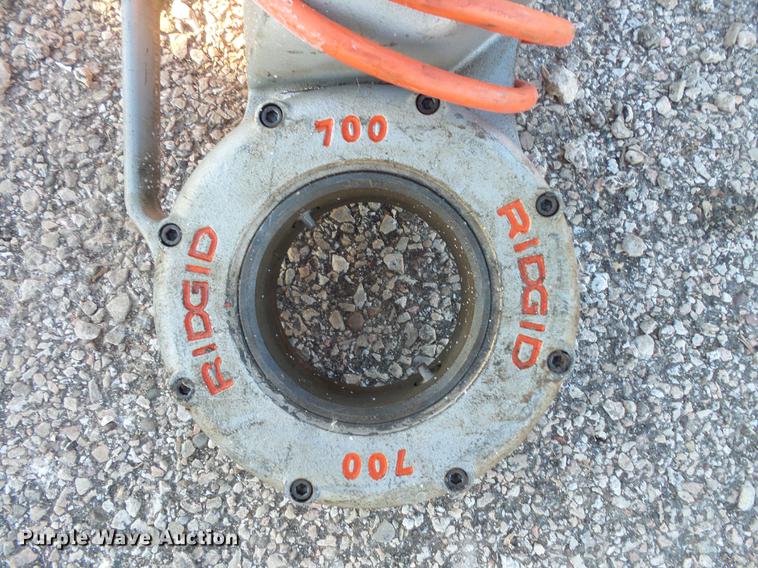 image for item DC1070 Ridgid 700 power pipe threading machine