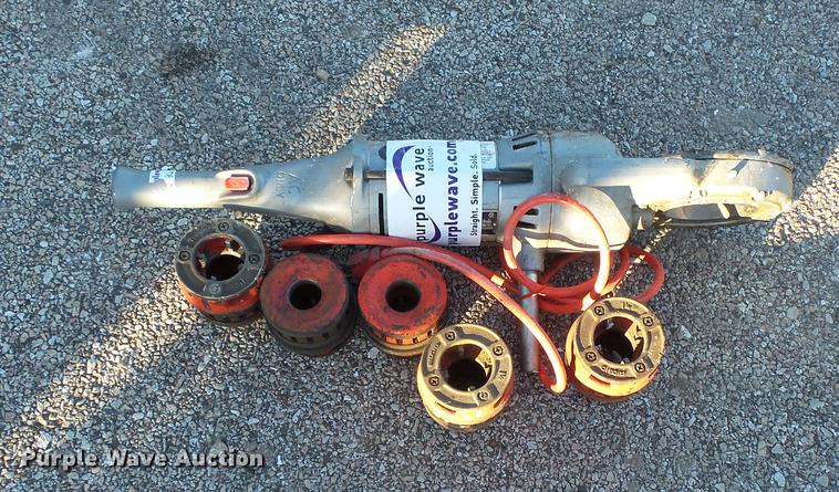 image for item DC1071 Ridgid 700 power pipe threading machine