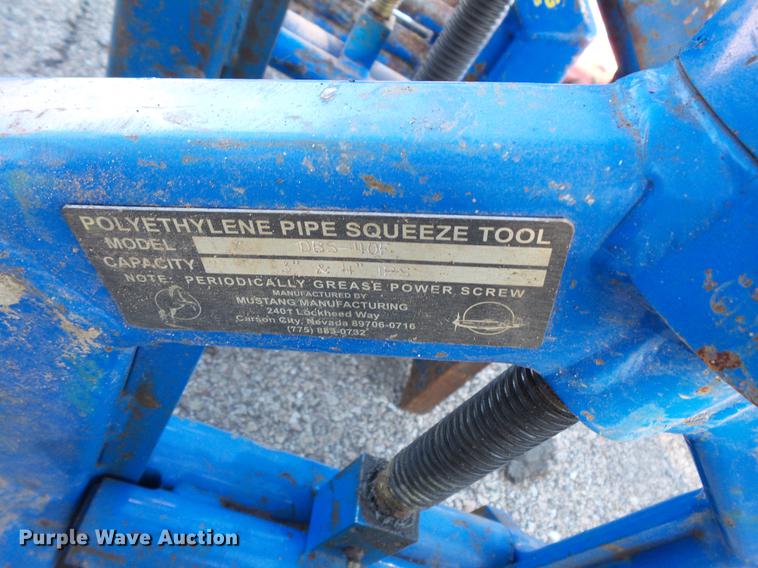 image for item DC1098 Pipe squeezes