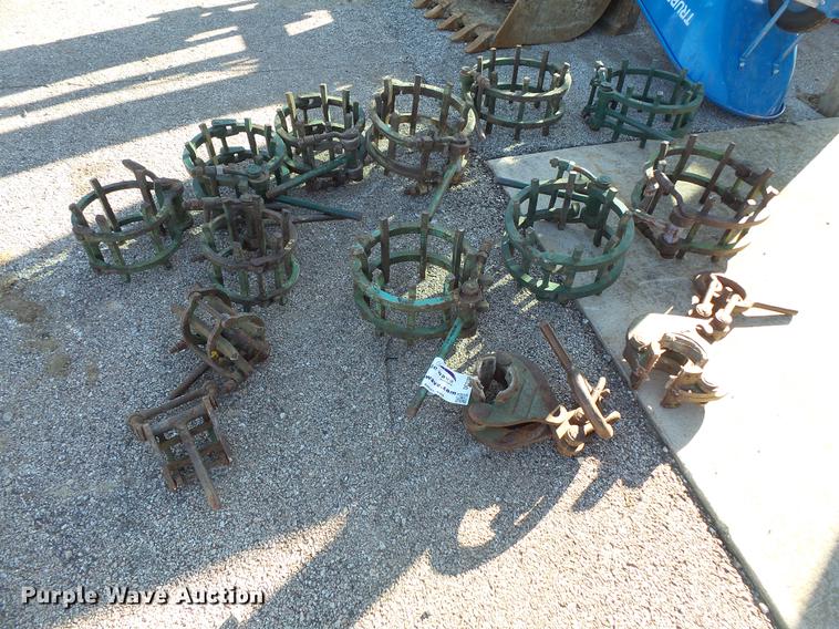 image for item DC1105 Pipe clamps