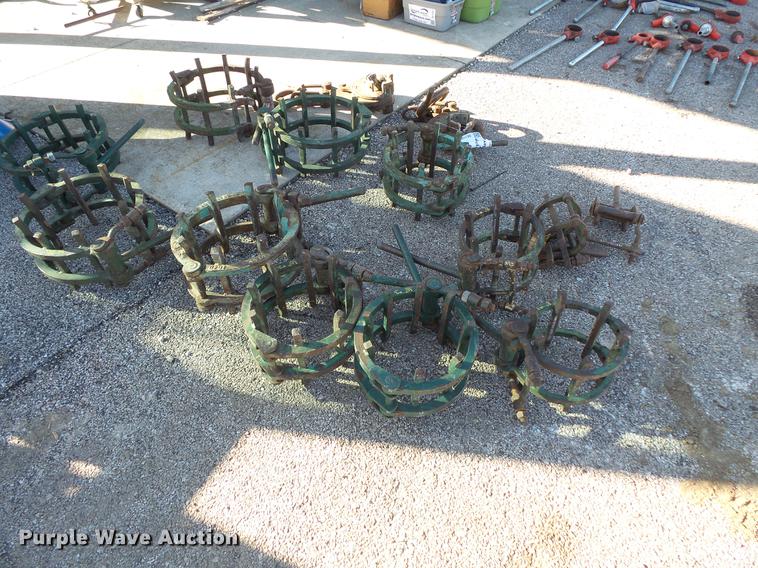 image for item DC1105 Pipe clamps