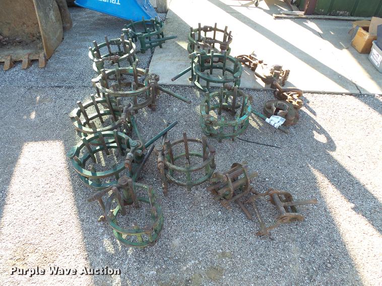 image for item DC1105 Pipe clamps